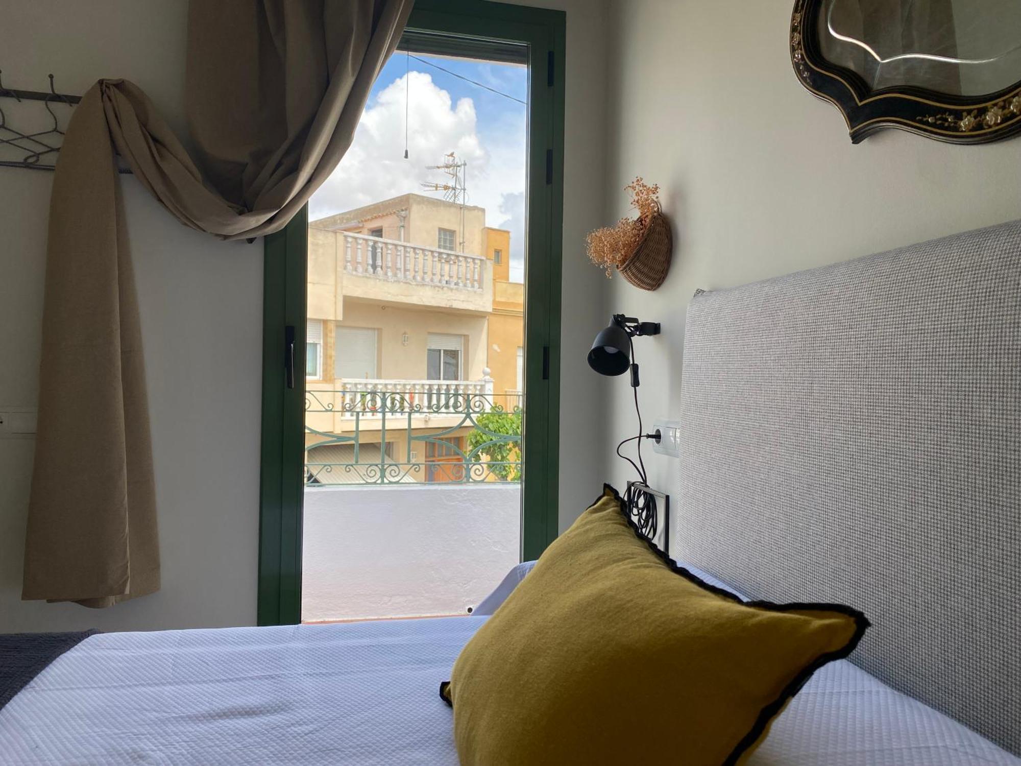 Les Filles Otel Deltebre Dış mekan fotoğraf