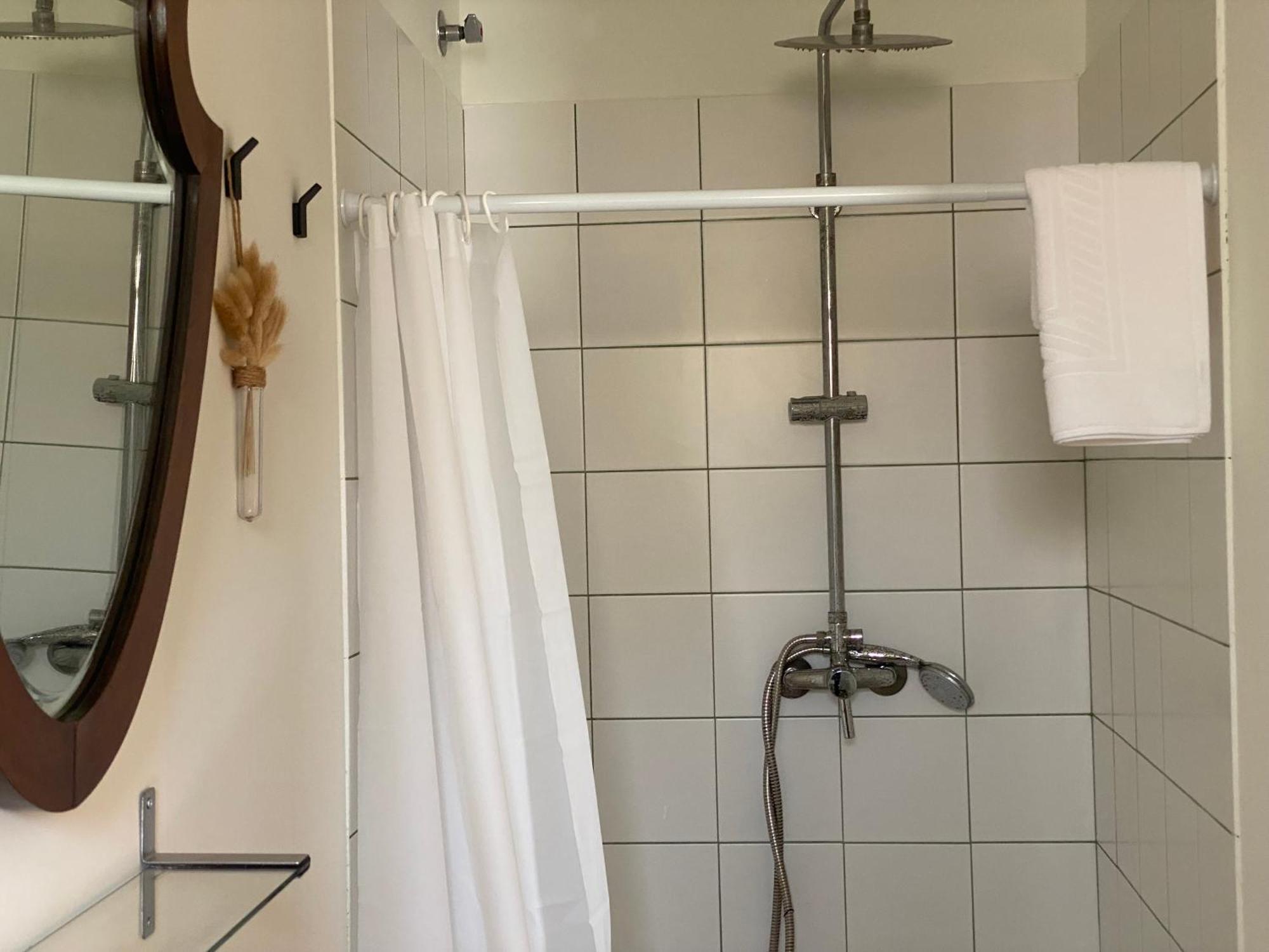 Les Filles Otel Deltebre Dış mekan fotoğraf