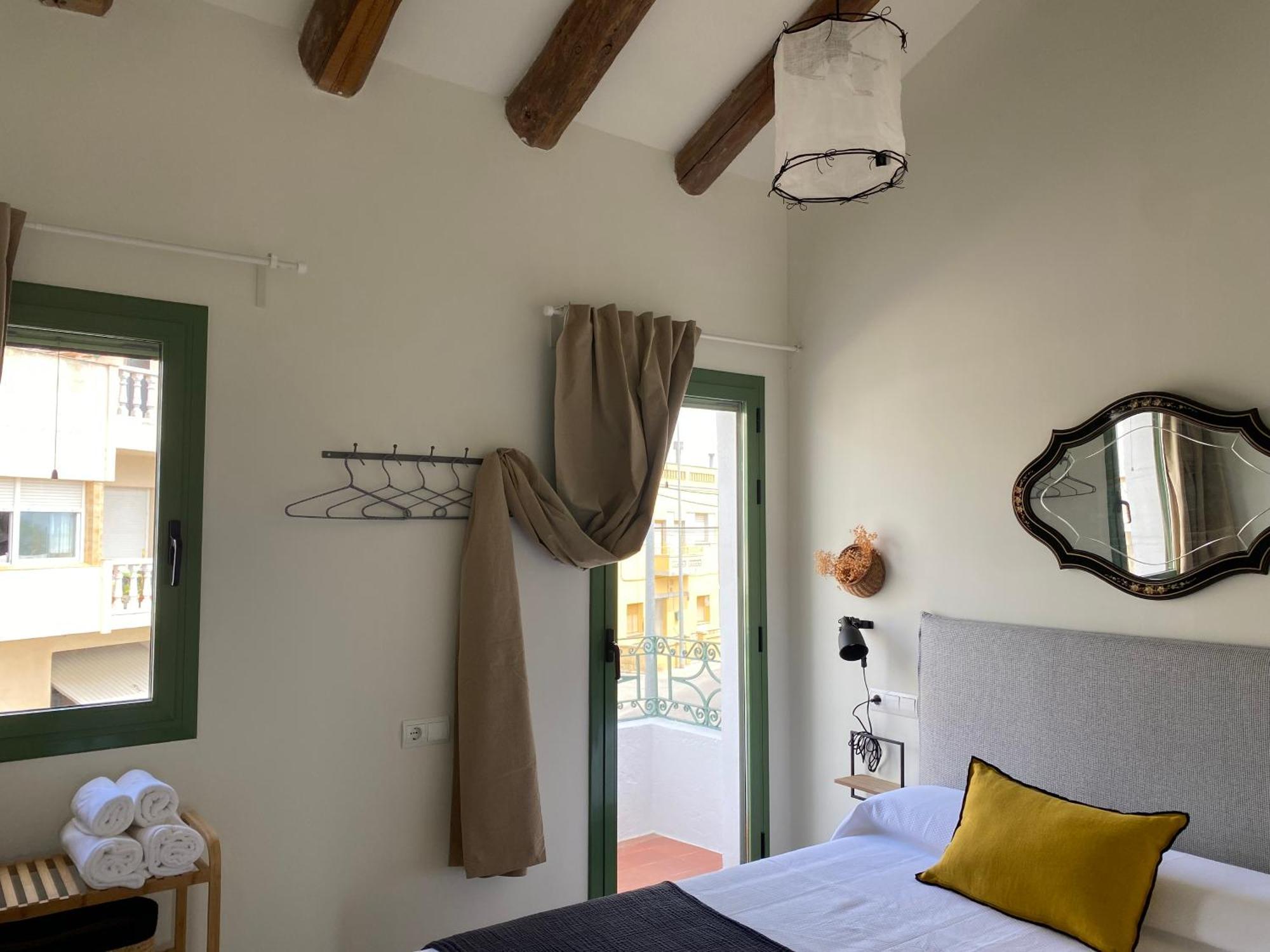 Les Filles Otel Deltebre Dış mekan fotoğraf