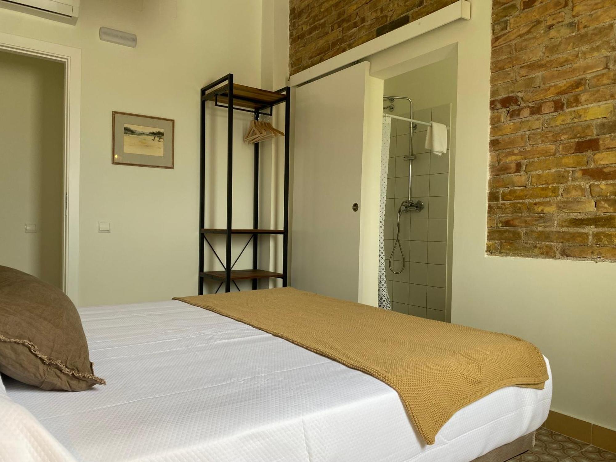 Les Filles Otel Deltebre Dış mekan fotoğraf