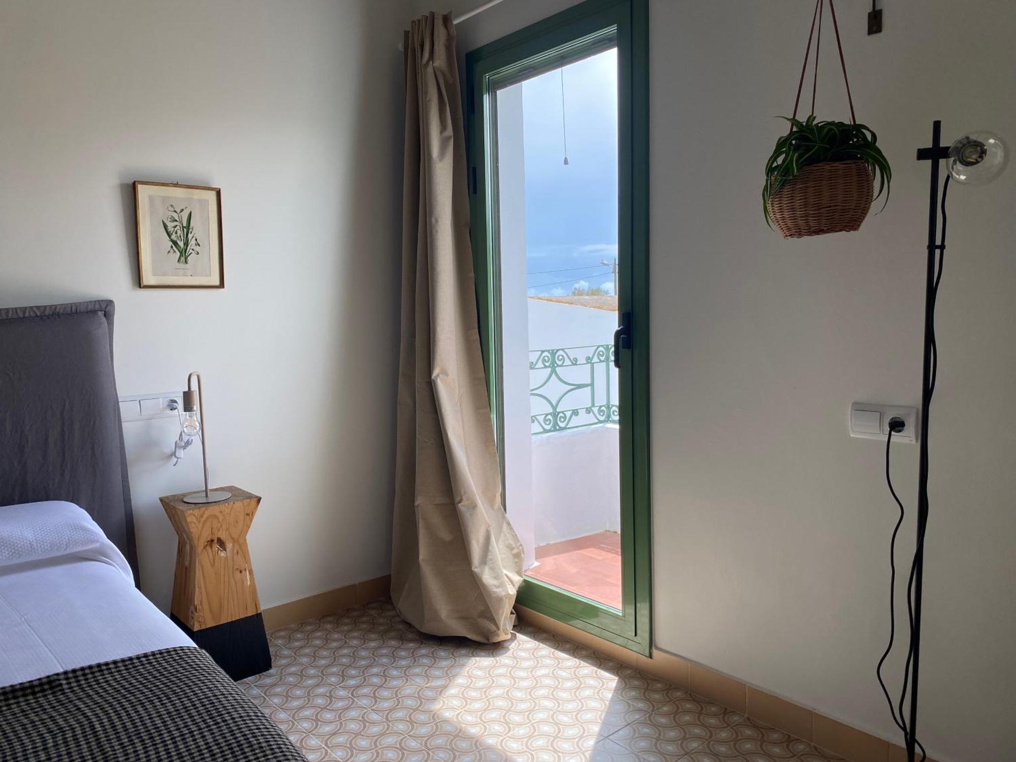 Les Filles Otel Deltebre Dış mekan fotoğraf