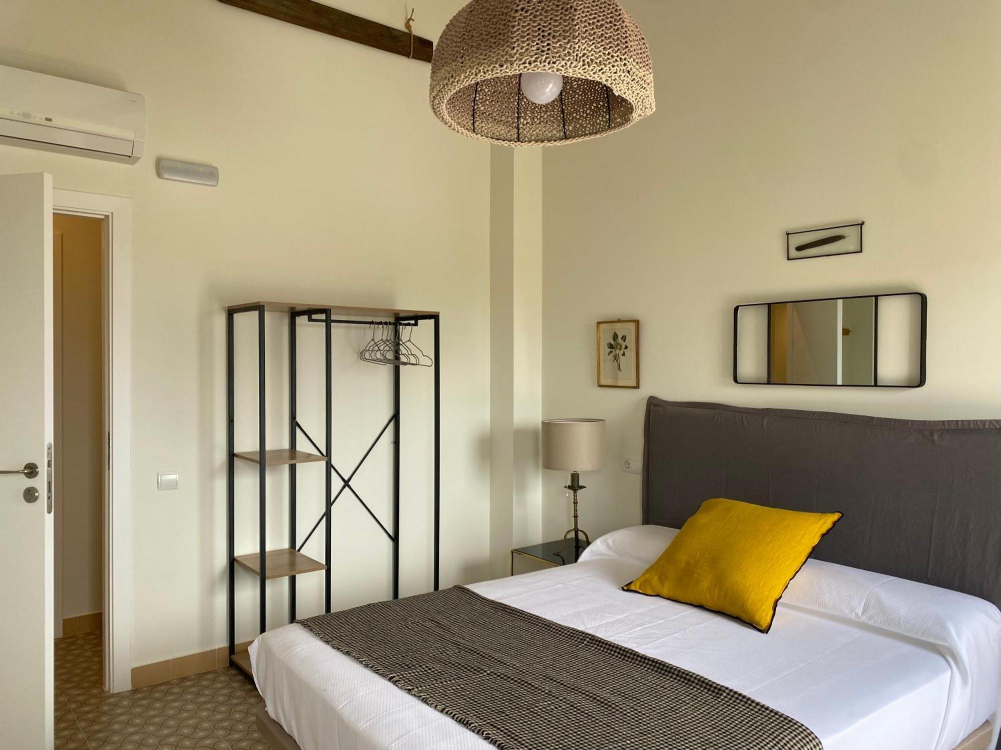 Les Filles Otel Deltebre Dış mekan fotoğraf