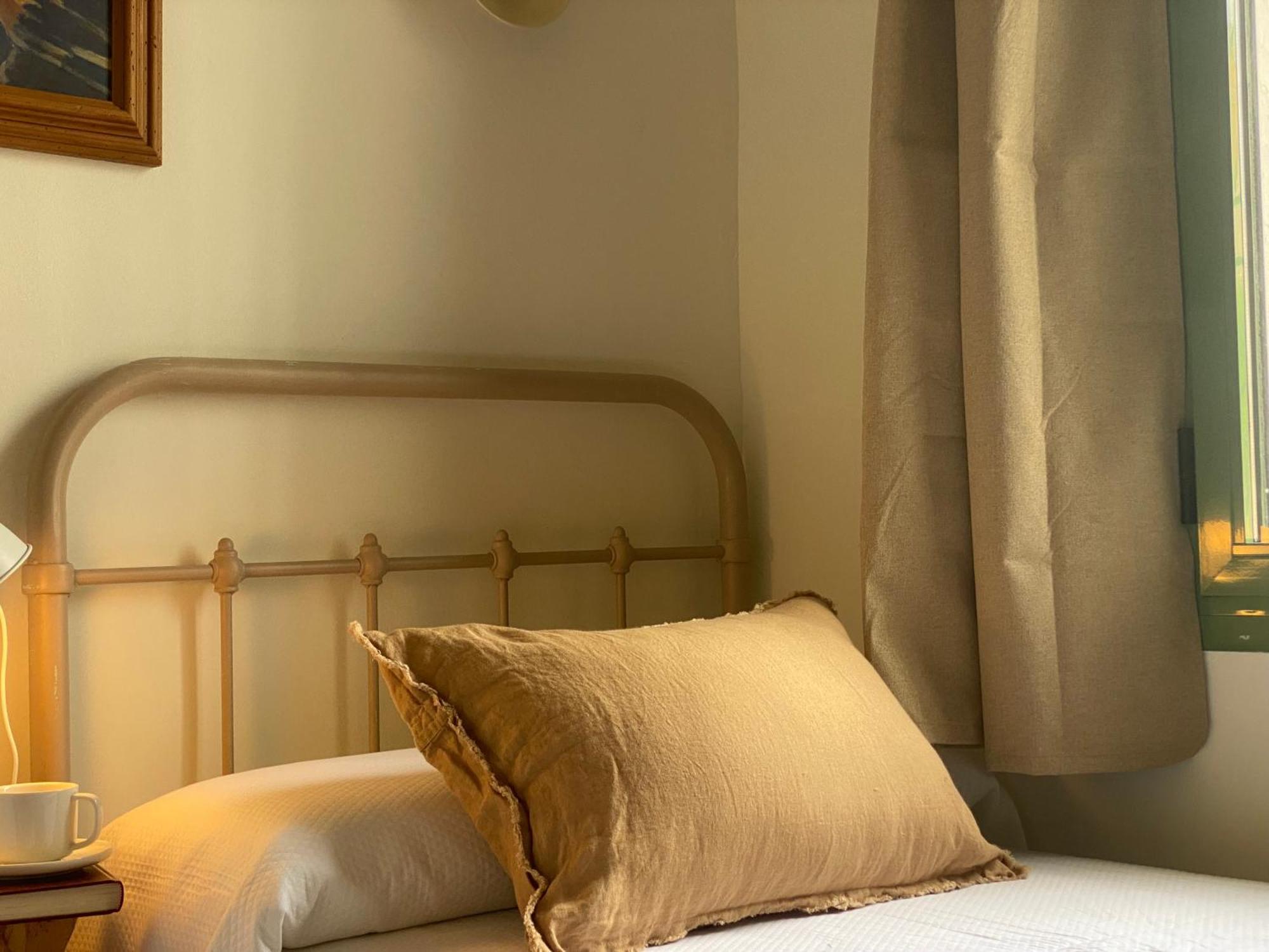 Les Filles Otel Deltebre Dış mekan fotoğraf