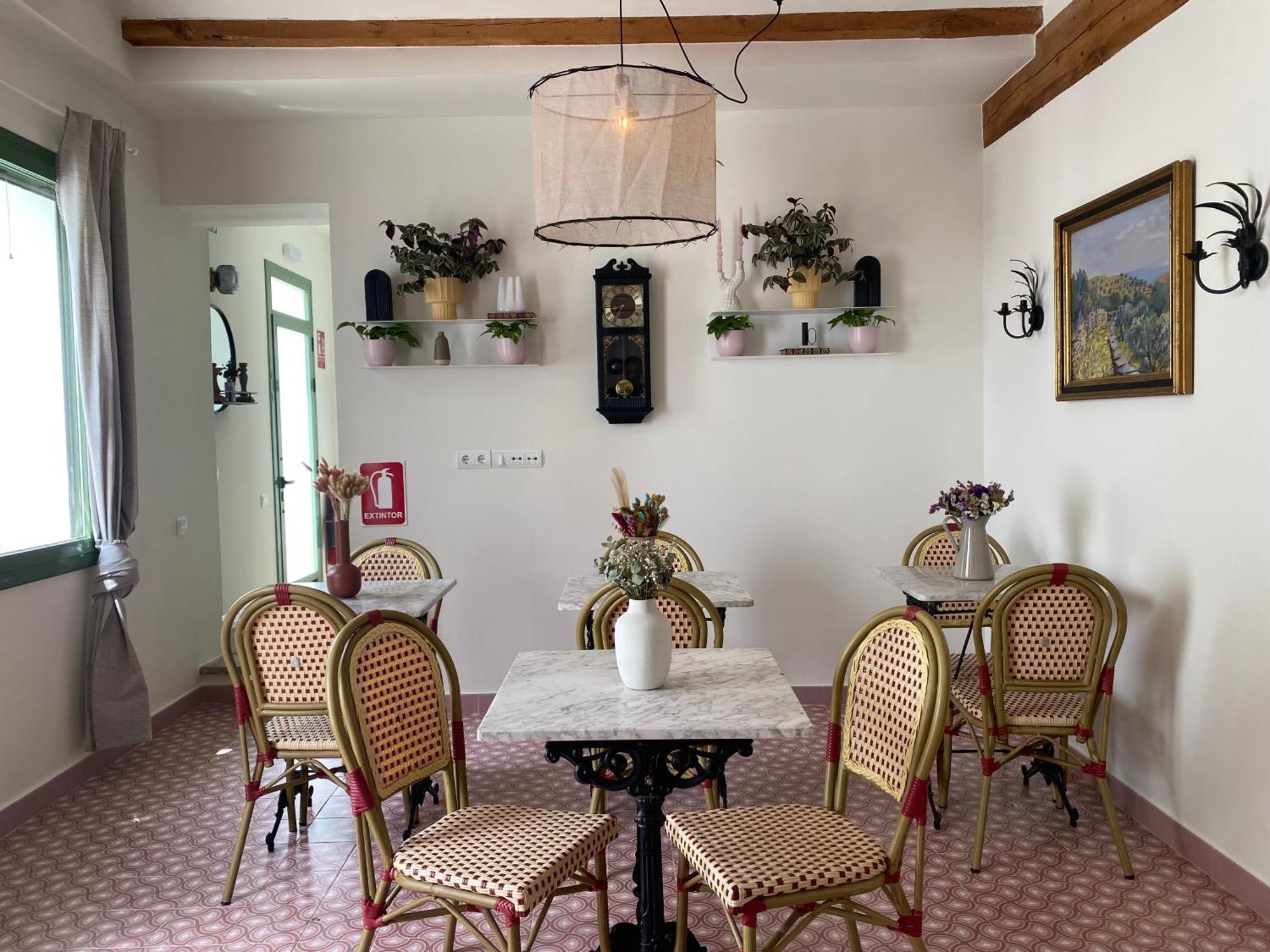 Les Filles Otel Deltebre Dış mekan fotoğraf